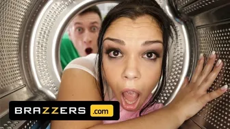 Sofia Lee Stuck in Dryer Gets Rough Anal from Charlie Dean