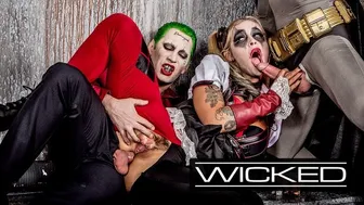 Gotham's Wild Threesome: Harley Quinn Takes Joker and Batman's Cocks