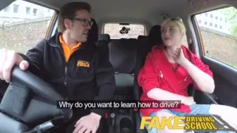 Art Student Gets Squirting Orgasm and Creampie in Backseat Car Lesson