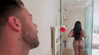 Seth Gamble Fucks Curvy Ebony Babe Aryana Adin's Big Ass and Tits