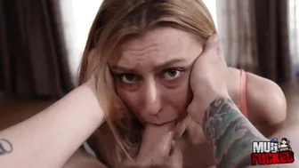 Blowjob Queen Alexa Grace Takes a Sloppy Throat Fucking