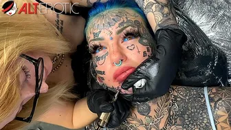 Tattooed Australian beauty Amber Luke shows off her ink in a steamy session