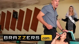 Trashy big tit Valerie Kay fucks the bachelor at a wild party