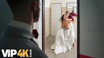 Sexy bride seduces a random guy while locked in the bathroom