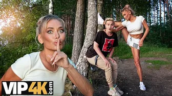Russian cougar Malusha seduces a stranger with a huge cock in the park