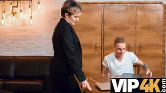 Young guy fulfills his fantasy with a sexy mature literature tutor