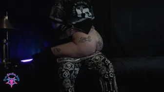 Gothic milf BleuRoseBtl worships big black cock in occult themed sex